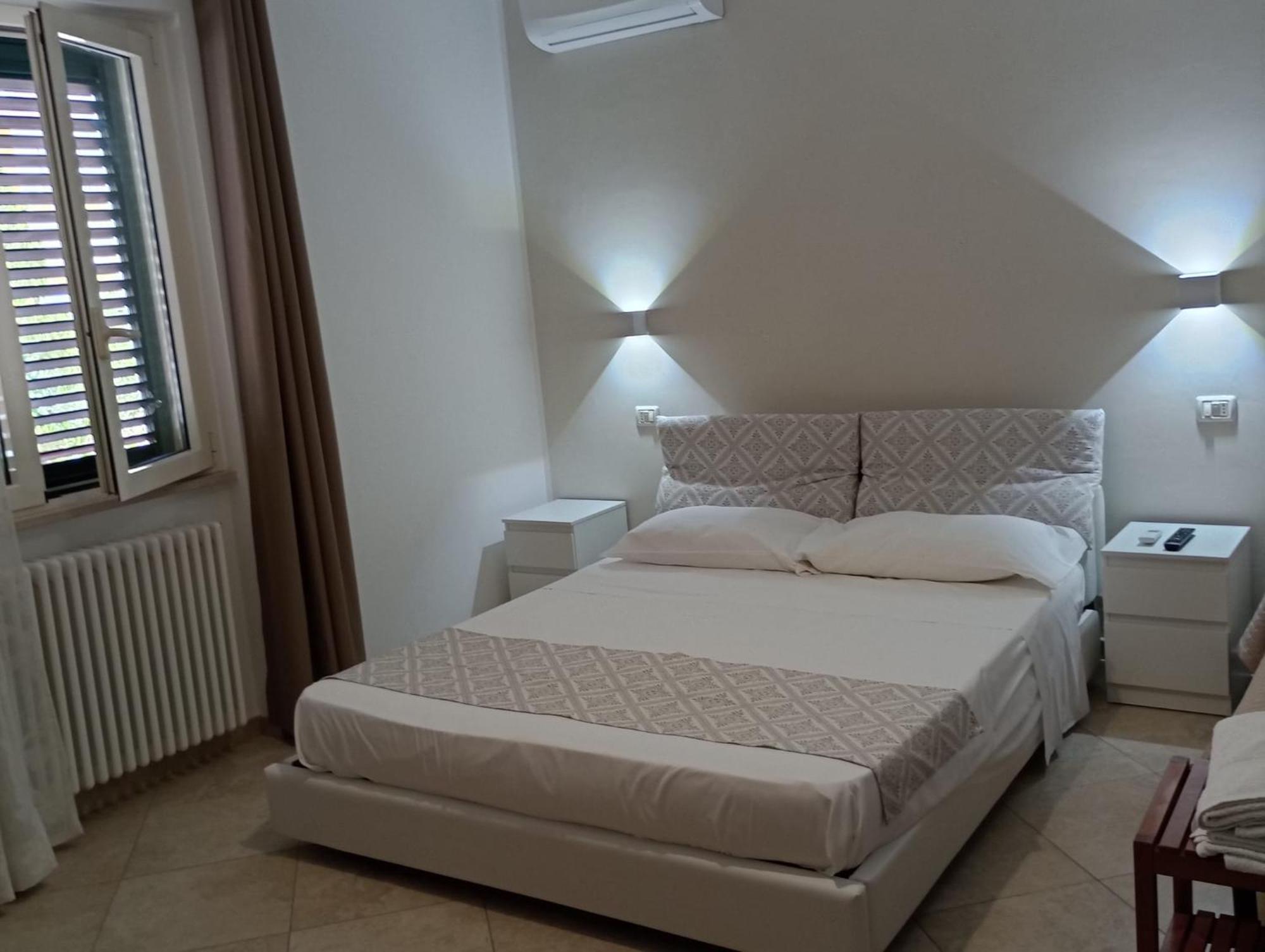 Viola Di Mare Rooms And Parking Termoli Eksteriør billede