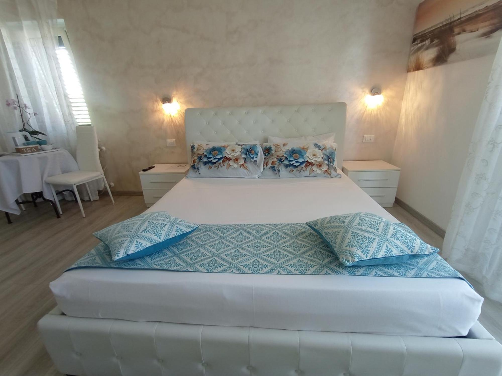 Viola Di Mare Rooms And Parking Termoli Eksteriør billede
