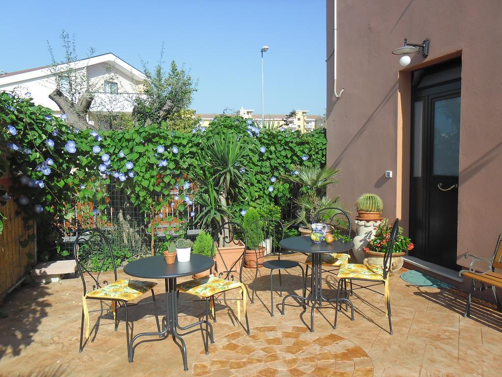 Viola Di Mare Rooms And Parking Termoli Eksteriør billede